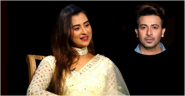 শাকিবের প্রসঙ্গ আসতেই এড়িয়ে গেলেন বুবলী