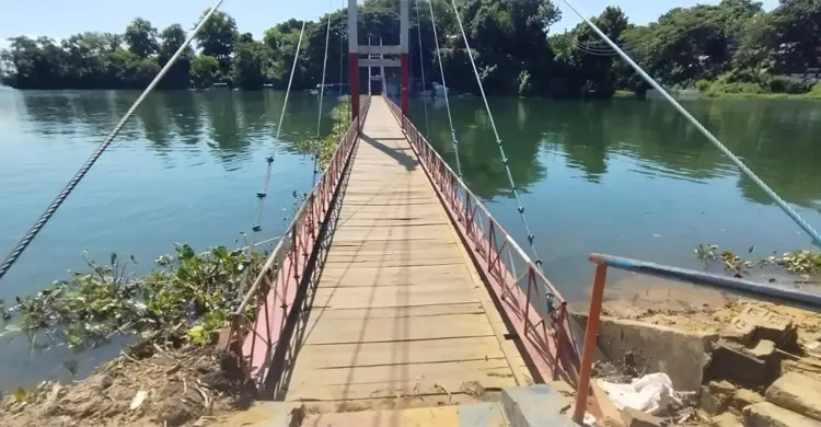 ৩ মাস পর ভেসে উঠলো রাঙ্গামাটির ঝুলন্ত সেতু, কাল থেকে উন্মুক্ত