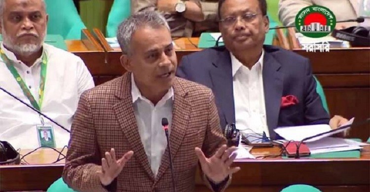 ২০৩০ সালের মধ্যে চট্টগ্রাম বন্দরে বে-টার্মিনাল চালু হবে, সংস