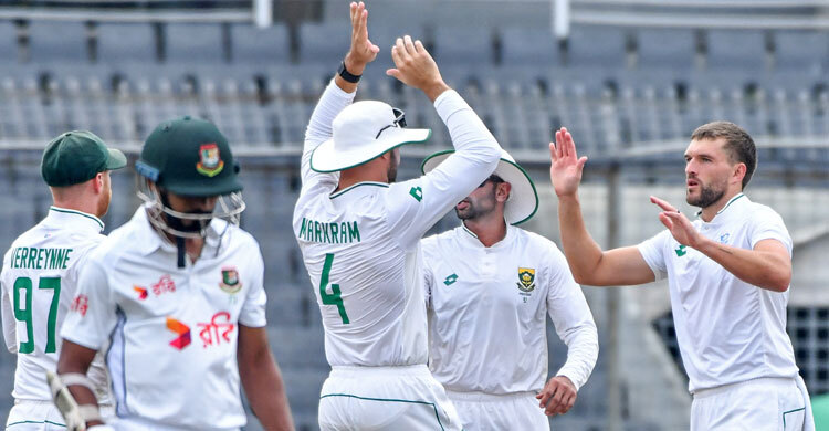 South Africa crush Bangladesh by 7 wickets in first Test