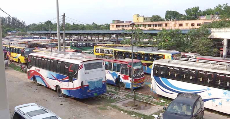 ফরিদপুর-রাজবাড়ী-গোয়ালন্দ পথে দু’দিন ধরে বাস চলাচল বন্ধ