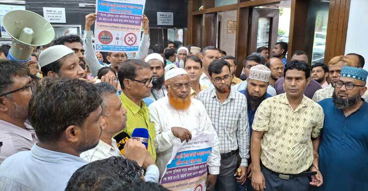 সচিবালয়ে ৪ নম্বর ভবনের সামনে অবস্থান কর্মসূচি ঘোষণা