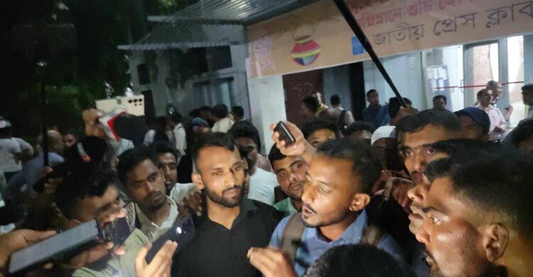 Sacked armed forces members halt protest on assurances of meeting demands