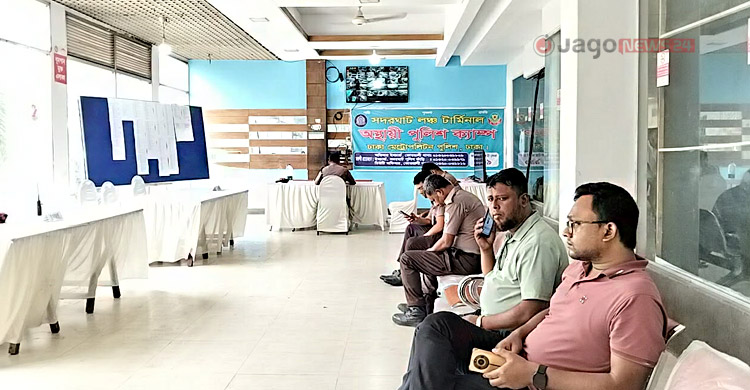 এখনো ফাঁকা সদরঘাট, রাত থেকে বাড়তে পারে ভিড়
