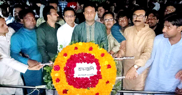 দবিরুল ইসলামের সমাধিতে ছাত্রলীগ সভাপতির শ্রদ্ধা