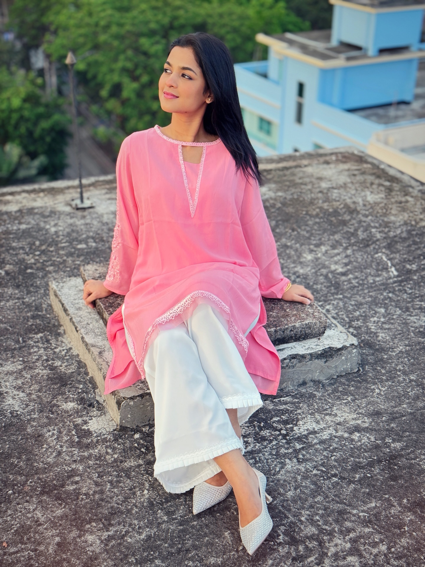 স্নিগ্ধ ঈদ লুকে মুগ্ধতা ছড়ালেন সাদিয়া