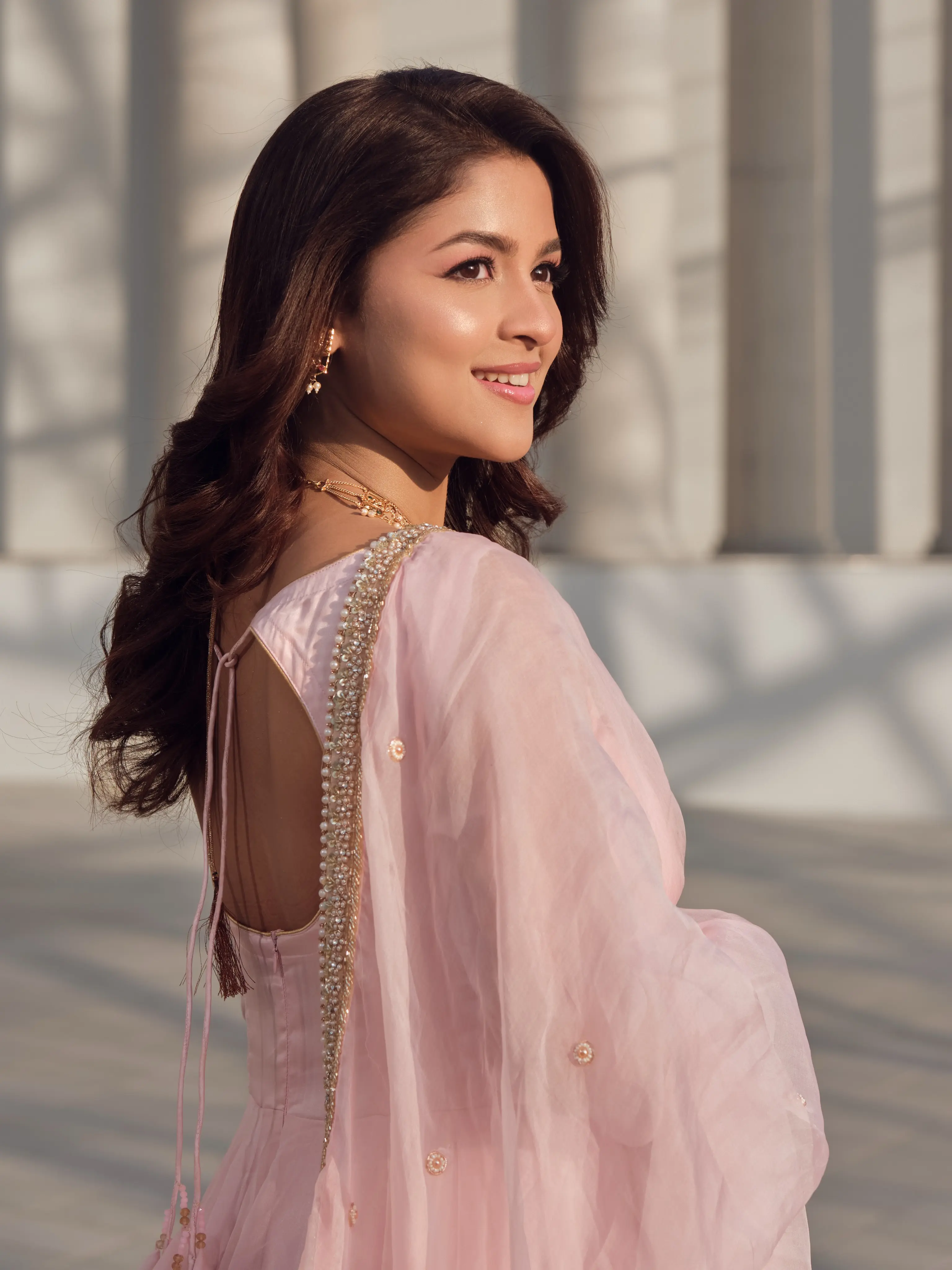 আনারকলির স্নিগ্ধতায় মুগ্ধতা ছড়ালেন সাদিয়া