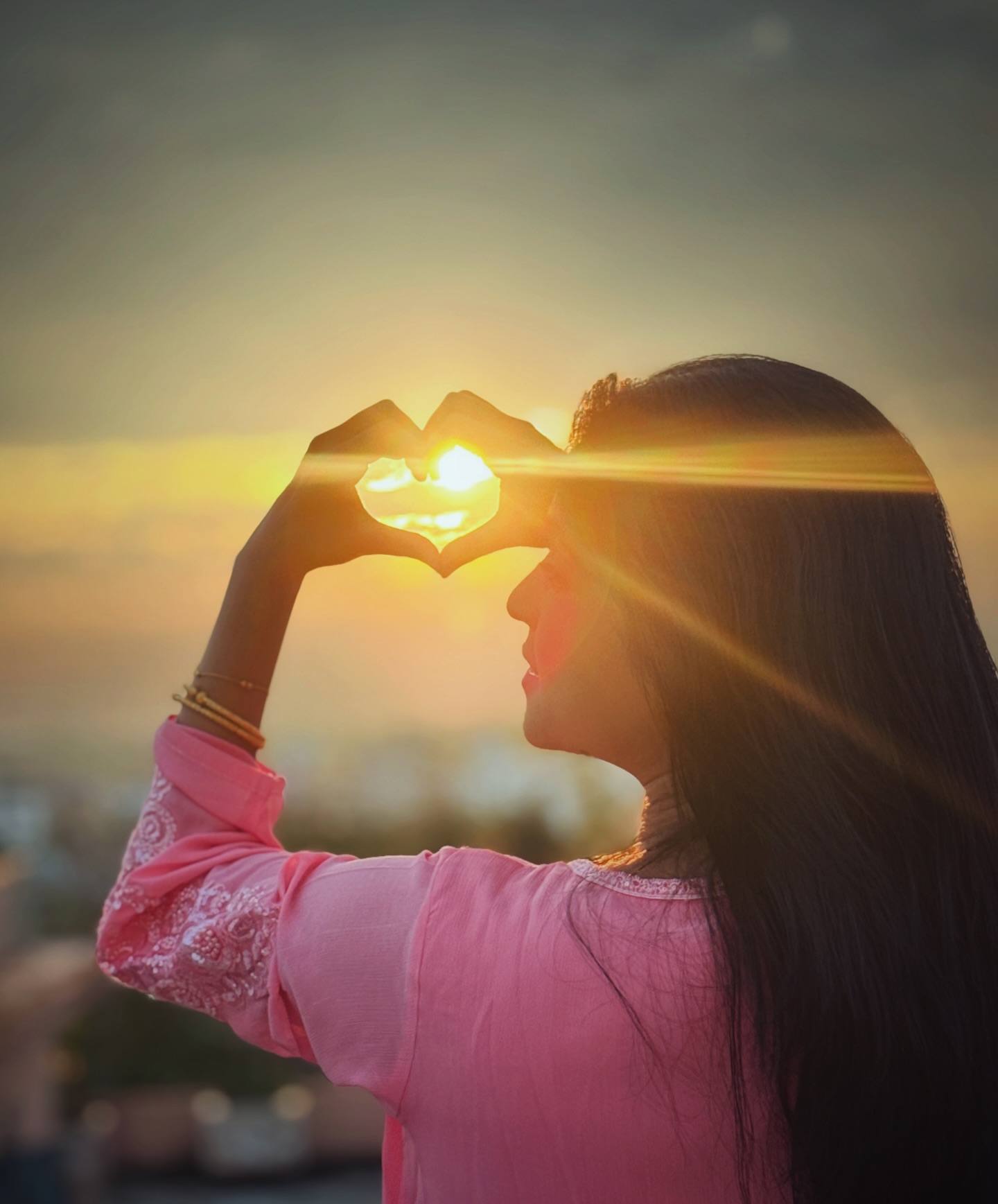 স্নিগ্ধ ঈদ লুকে মুগ্ধতা ছড়ালেন সাদিয়া