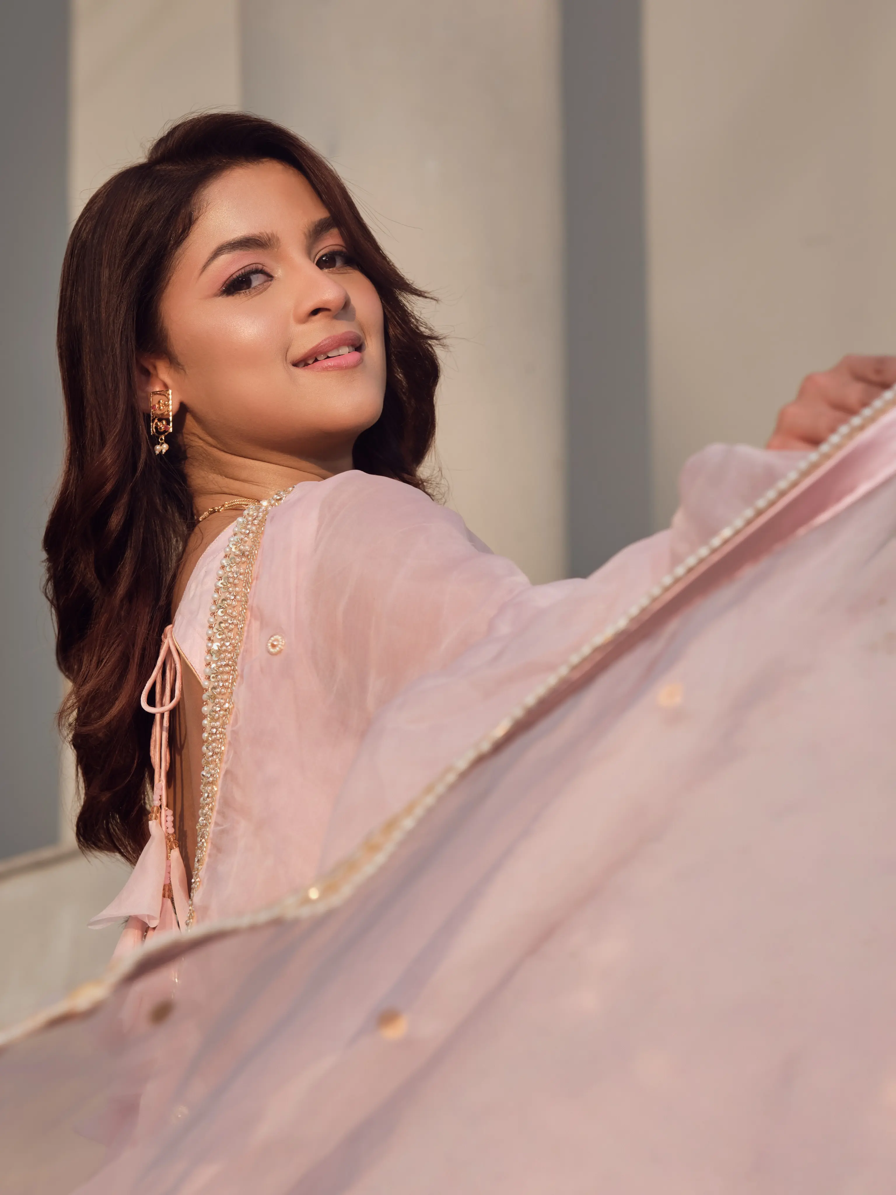 আনারকলির স্নিগ্ধতায় মুগ্ধতা ছড়ালেন সাদিয়া