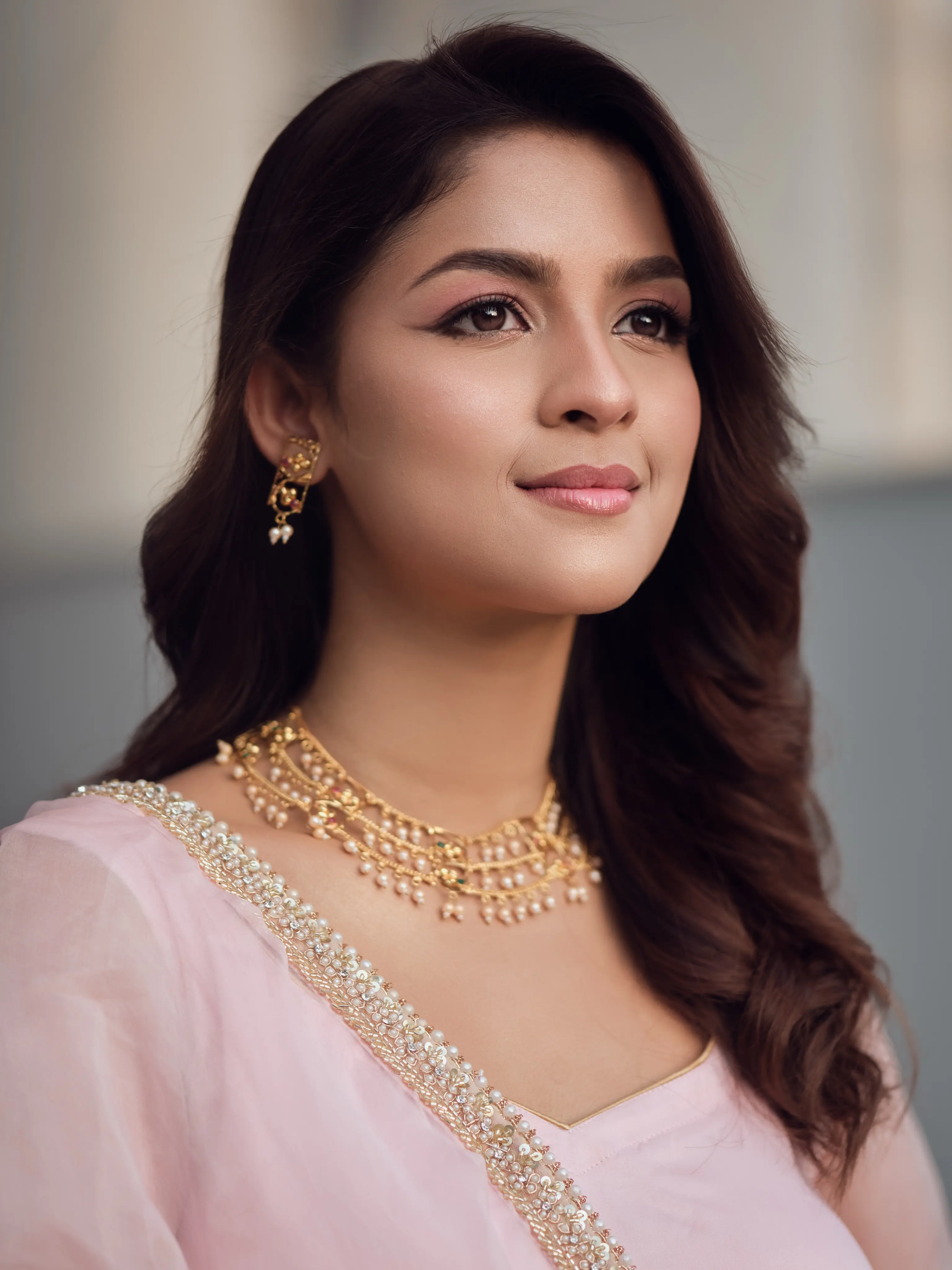 আনারকলির স্নিগ্ধতায় মুগ্ধতা ছড়ালেন সাদিয়া