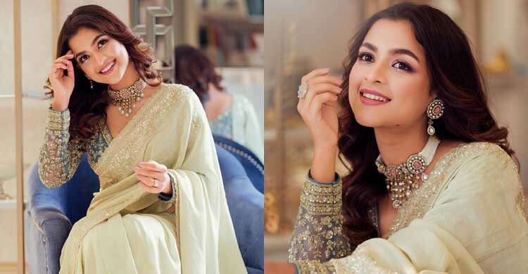 ফেস্টিভ ফ্যাশনে সাদিয়ার সিগনেচার ছোঁয়া