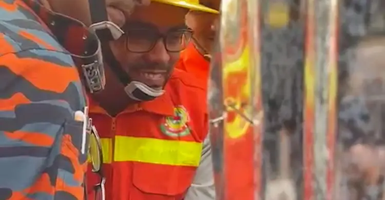 ফায়ার সার্ভিসের উদ্ধার অভিযান প্রশিক্ষণে ডাকসু ভিপি সাদেক কায়েম