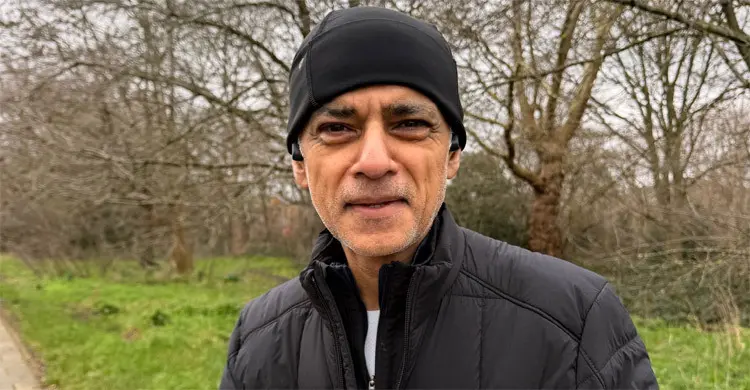 Police officers leave bag of guns outside Sadiq Khan's home