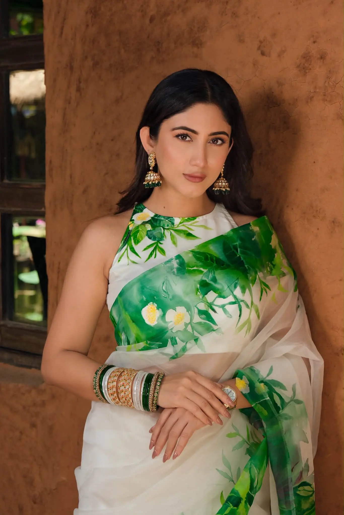 &lsquo;চা গরম&rsquo; লুকে মায়াবী সাফা