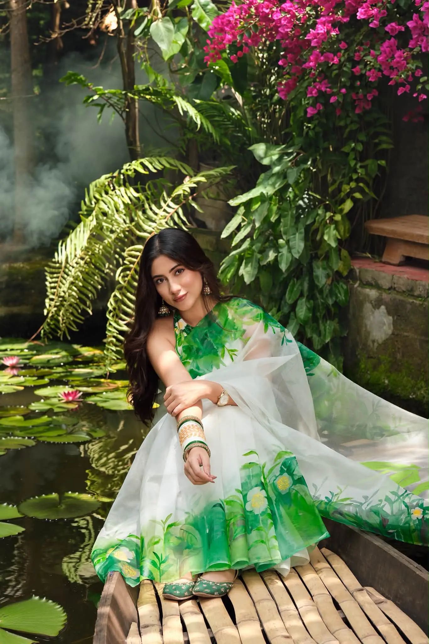 &lsquo;চা গরম&rsquo; লুকে মায়াবী সাফা