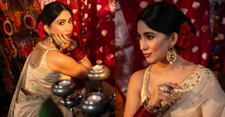 লাল-ক্রিম কম্বিনেশনে সাফার মোহনীয় স্টাইল