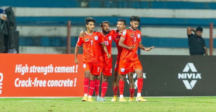 শক্তিশালী কুয়েতকে প্রথমার্ধে আটকে রাখলো বাংলাদেশ