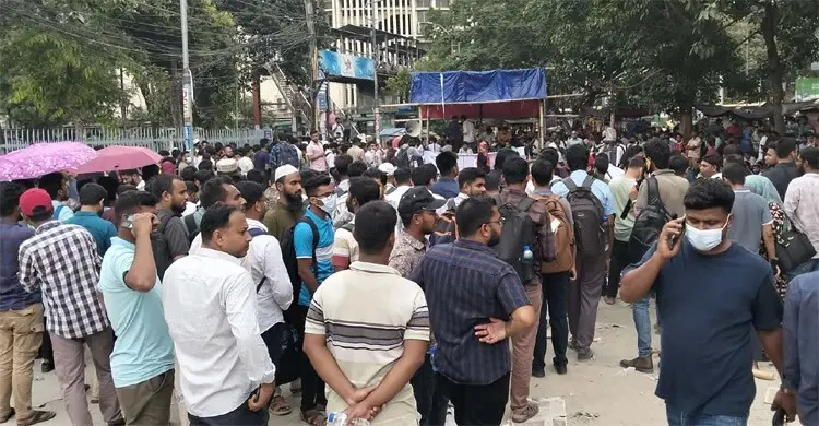 শাহবাগে প্রাথমিকে সুপারিশপ্রাপ্তদের অবস্থান, সচিবালয়ে গেলো প্রতিনিধিদল