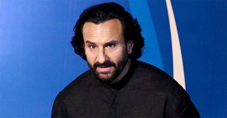 নারী প্রযোজককে অর্থের বিনিময়ে চুমু দিতেন সাইফ