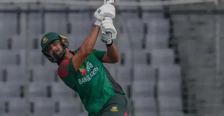 ফিফটি করে ফিরলেন সাইফ, ঘুরে দাঁড়িয়েছে বাংলাদেশ