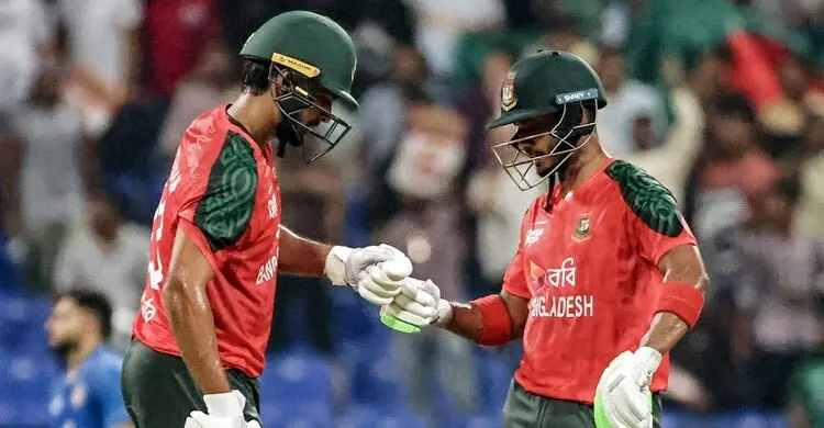 উড়ন্ত শুরু বাংলাদেশের, ৫ ওভারেই ৪০ রান