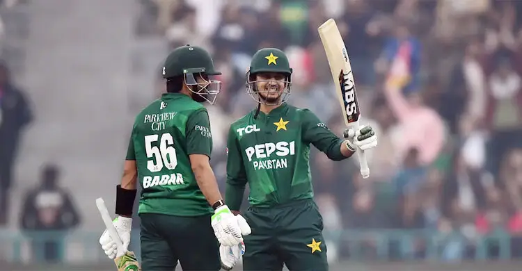 আবারও আইসিসি টি-২০ অলরাউন্ডার র‌্যাংকিংয়ের শীর্ষে সাইম আইয়ুব