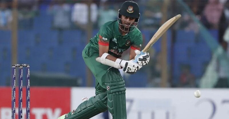 সাকিব-শান্তর জুটিতে চাপ কাটিয়ে এগোচ্ছে বাংলাদেশ