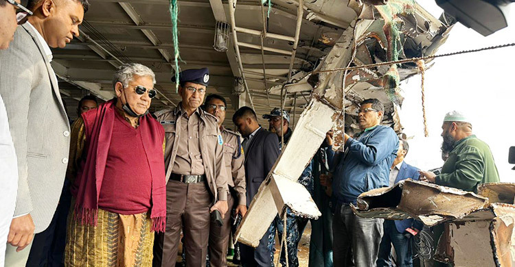 লঞ্চ দুর্ঘটনায় দায়ীদের বিরুদ্ধে কঠোর ব্যবস্থা: নৌ-উপদেষ্টা