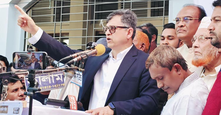 একটি দল ভোটের রাজনীতিতে মিথ্যাচারে লিপ্ত: সালাহউদ্দিন আহমদ