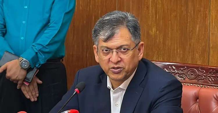 আন্দোলনকারীদের অনেকেই প্রকৃত শিক্ষার্থী নন: স্বরাষ্ট্রমন্ত্রী