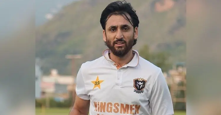 বাদ পড়ে ঘরোয়া ক্রিকেটে সালমান আগার ট্রিপল সেঞ্চুরি