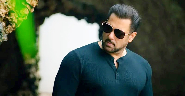 শুটিংয়ে আহত সালমান খান, এখন কেমন আছেন ভাইজান