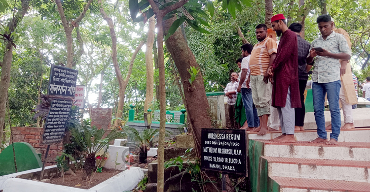 বাংলাদেশের চলচ্চিত্র জগতের অমর নায়ক সালমান শাহ। যে নামের সঙ্গে জড়ানো আছে এক এক সময়ের রূপকথার মতো ক্যারিয়ার