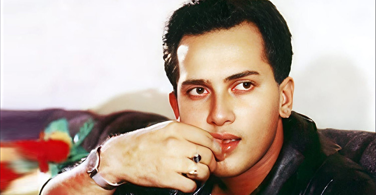 ‘আমার প্রিয় নায়কের বুকে আমি নিজেই ছুরি চালাই’