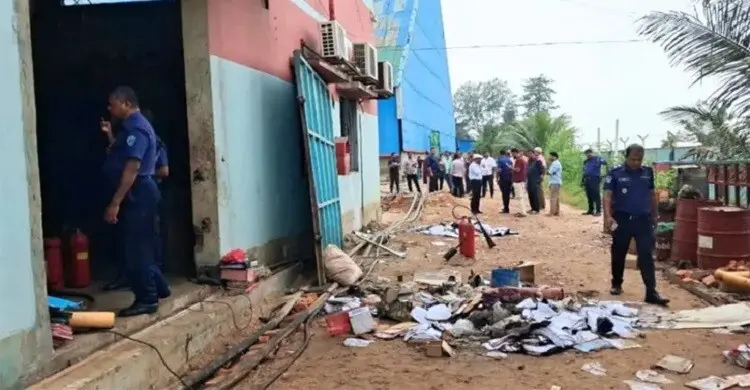 চট্টগ্রামে লবণ কারখানায় দগ্ধ আরও এক শ্রমিকের মৃত্যু, নিহত বেড়ে ৫
