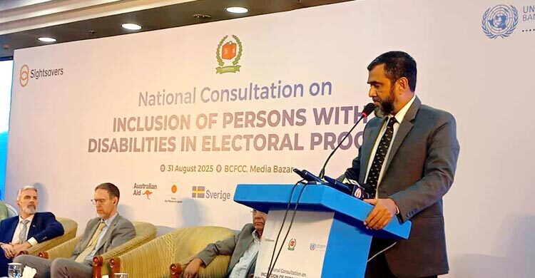 প্রতিবন্ধী-বয়স্কদের সহায়তায় ভোটকেন্দ্রে থাকবে স্বেচ্ছাসেবী