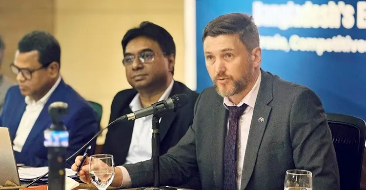 অর্থনৈতিক রূপান্তরে স্পষ্ট ও টেকসই প্রবৃদ্ধিভিত্তিক ভিশন দরকার