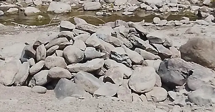 সাঙ্গু নদী থেকে পাথর লুটের অভিযোগ