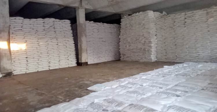 জয়পুরহাটে সার সংকট, বিপাকে কৃষক