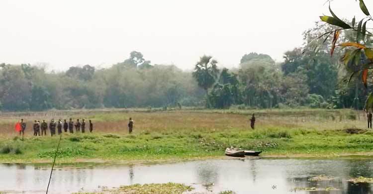 নিখোঁজের ২৪ ঘণ্টা পর পতাকা বৈঠকে শুরু উদ্ধার কাজ