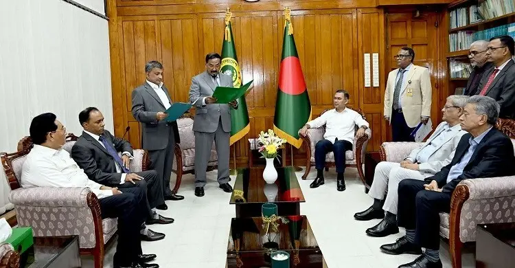 এমপি হিসেবে শপথ নিলেন বিএনপির সারোয়ার আলমগীর