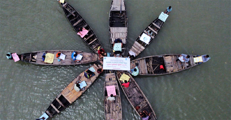 জীবাশ্ম জ্বালানির ব্যবহার বন্ধে উপকূলে জলবায়ু ধর্মঘট