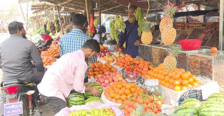 কেজির ফল গ্রাম হিসাবে কিনছেন ক্রেতারা