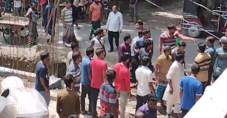 ‘চাঁদা নিতে গিয়ে’ জনতার ধাওয়ায় পালালেন সমন্বয়ক পরিচয়দানকারীরা