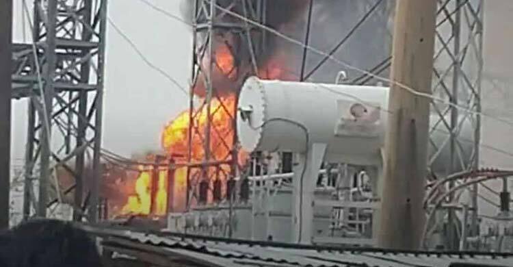 সাতক্ষীরায় পাওয়ার গ্রিডে আগুন, পুরো জেলায় বিদ্যুৎবিচ্ছিন্ন