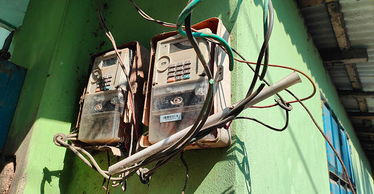 সাতক্ষীরায় বিদ্যুতের তার চুরির হিড়িক, আতঙ্কে গ্রাহকরা