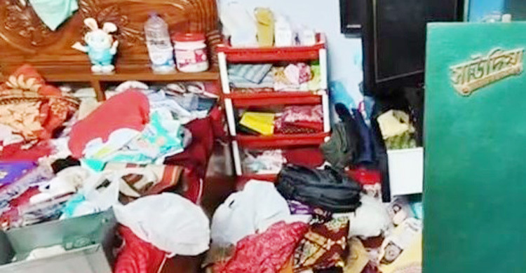 সাতক্ষীরায় দুর্ধর্ষ চুরি, ৬৫ ভরি গহনাসহ নগদ টাকা লুট