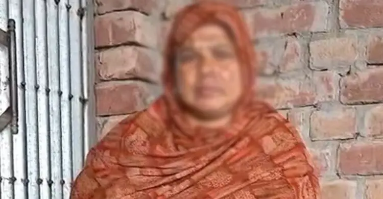 পরিচয়পত্র দেখিয়েও রেহাই পাননি শাহিদা, ঠেলে দেওয়া হলো বাংলাদেশে