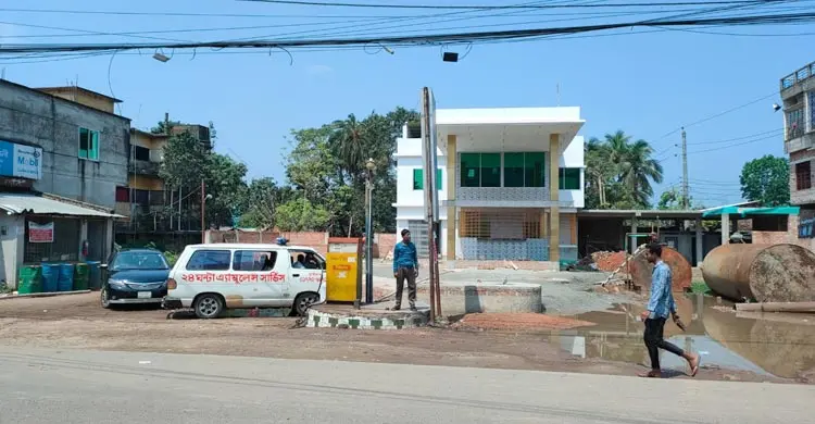 সাতক্ষীরায় ডিজেল সংকটে বিপাকে চালকরা