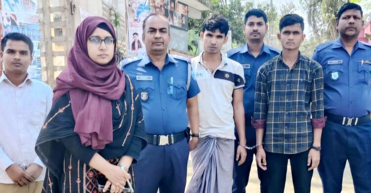 সাতকানিয়ায় মাটি কাটার দায়ে দুজনকে একমাসের কারাদণ্ড